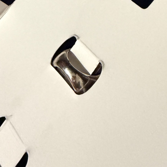 Zara silver textured metal ring with inset colored resin stones NWT - Picture 4 of 6